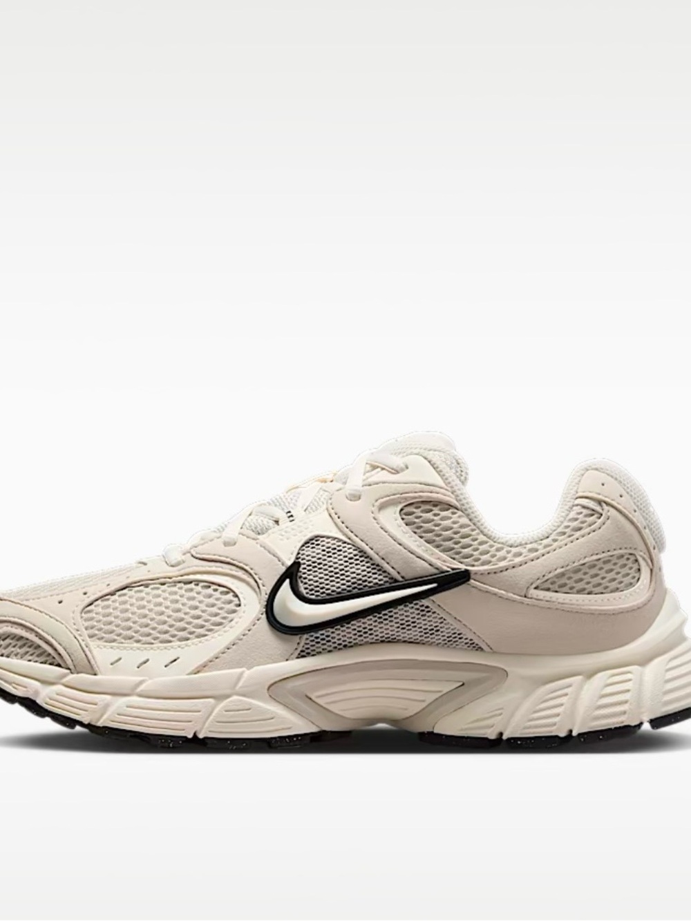 Nike V5 RNR Off-White Mesh Trainers with Black Swoosh - Picture 3 of 7